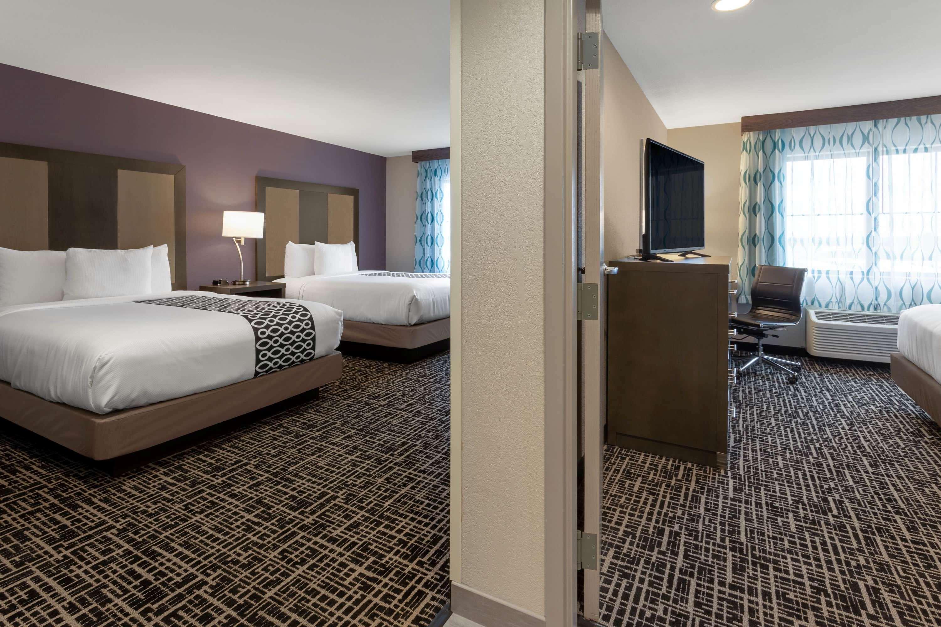 Hotel La Quinta By Wyndham Wichita Airport Extérieur photo