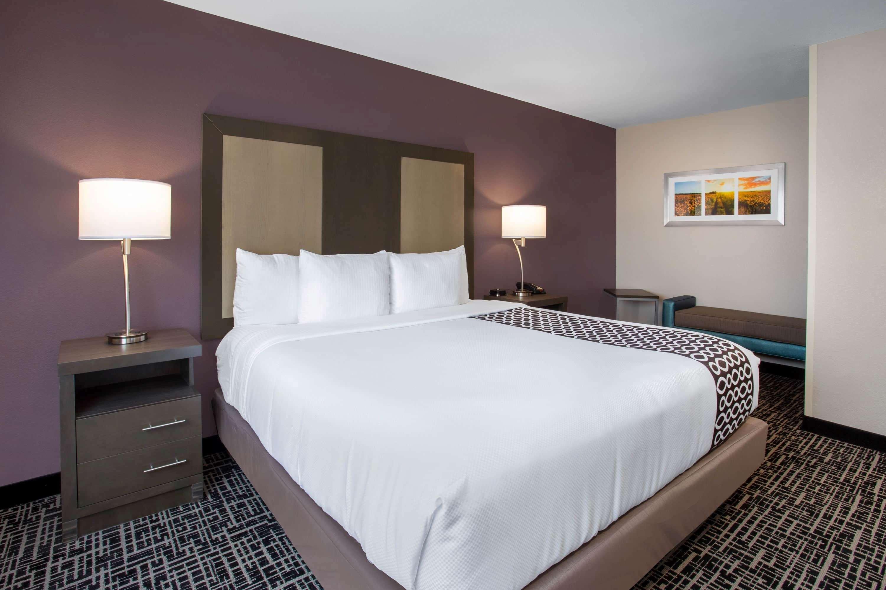 Hotel La Quinta By Wyndham Wichita Airport Extérieur photo