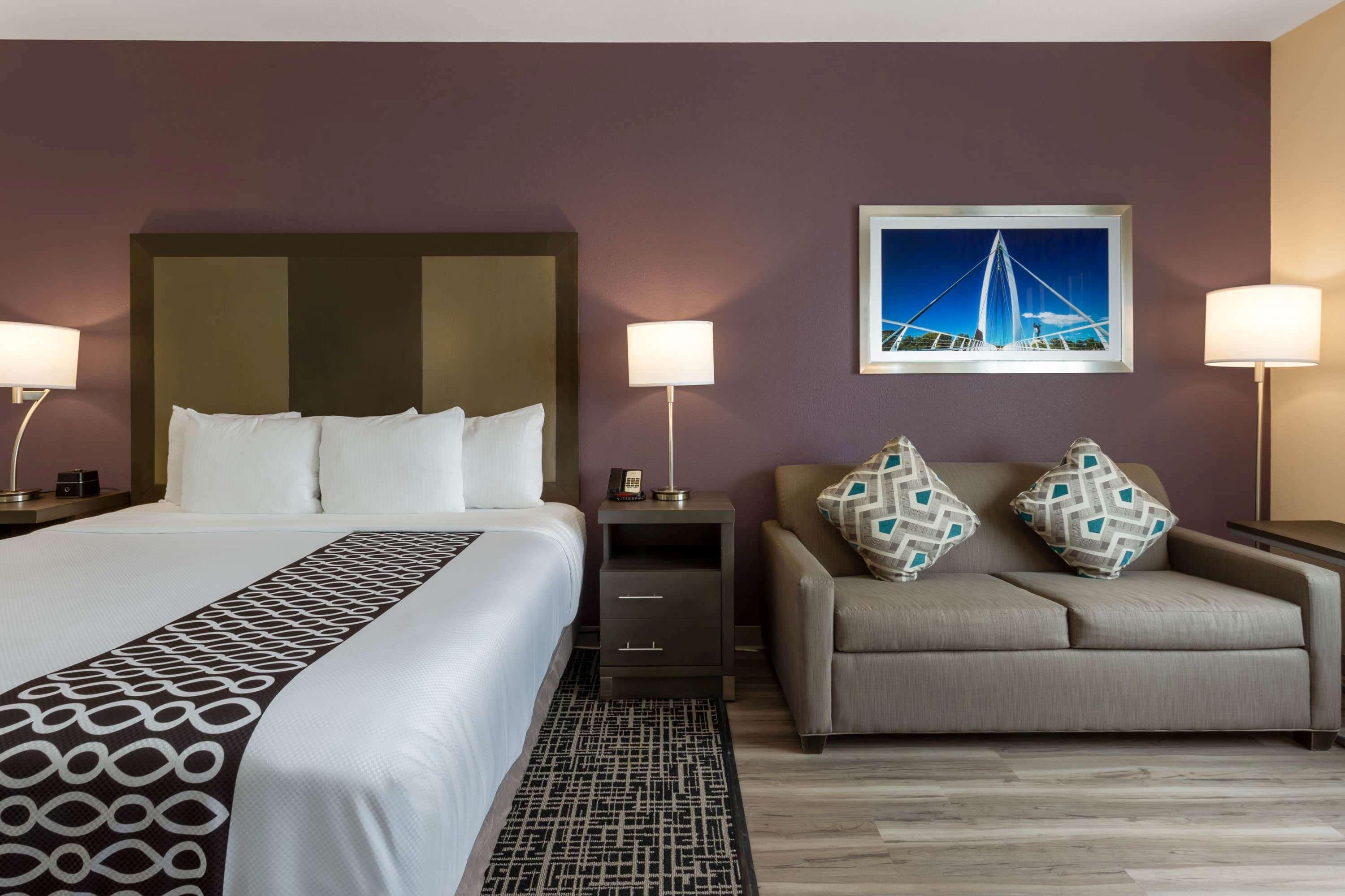 Hotel La Quinta By Wyndham Wichita Airport Extérieur photo