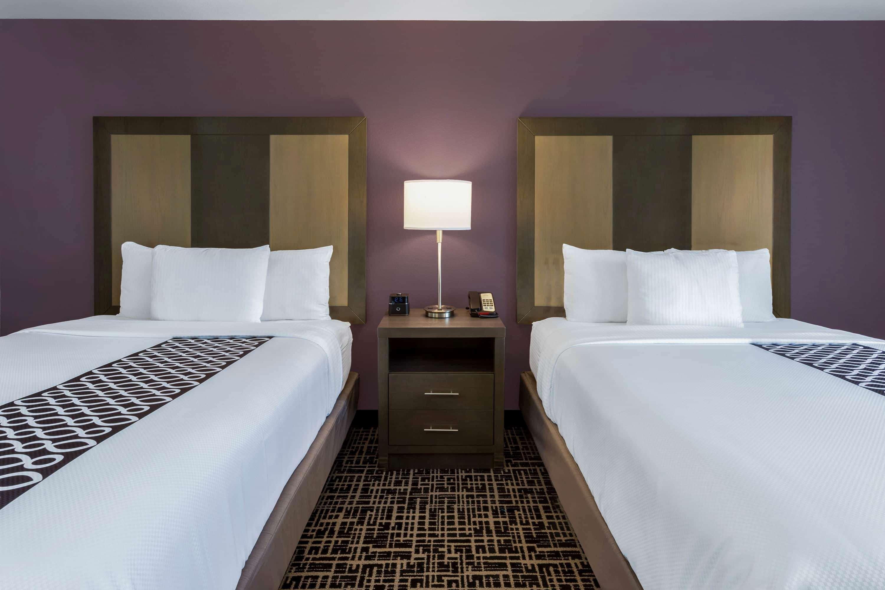 Hotel La Quinta By Wyndham Wichita Airport Extérieur photo