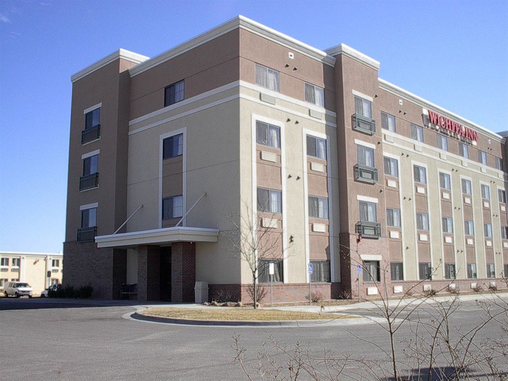 Hotel La Quinta By Wyndham Wichita Airport Extérieur photo