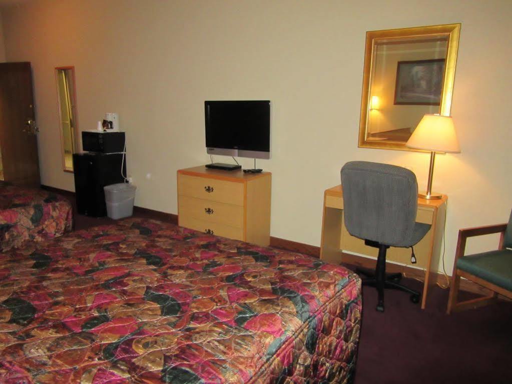 Hotel La Quinta By Wyndham Wichita Airport Extérieur photo